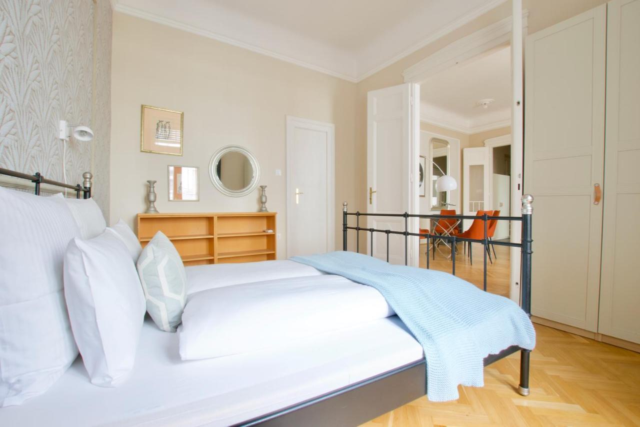 Standard Apartment by Hi5 - Kecskemeti street suite Budapest Bagian luar foto