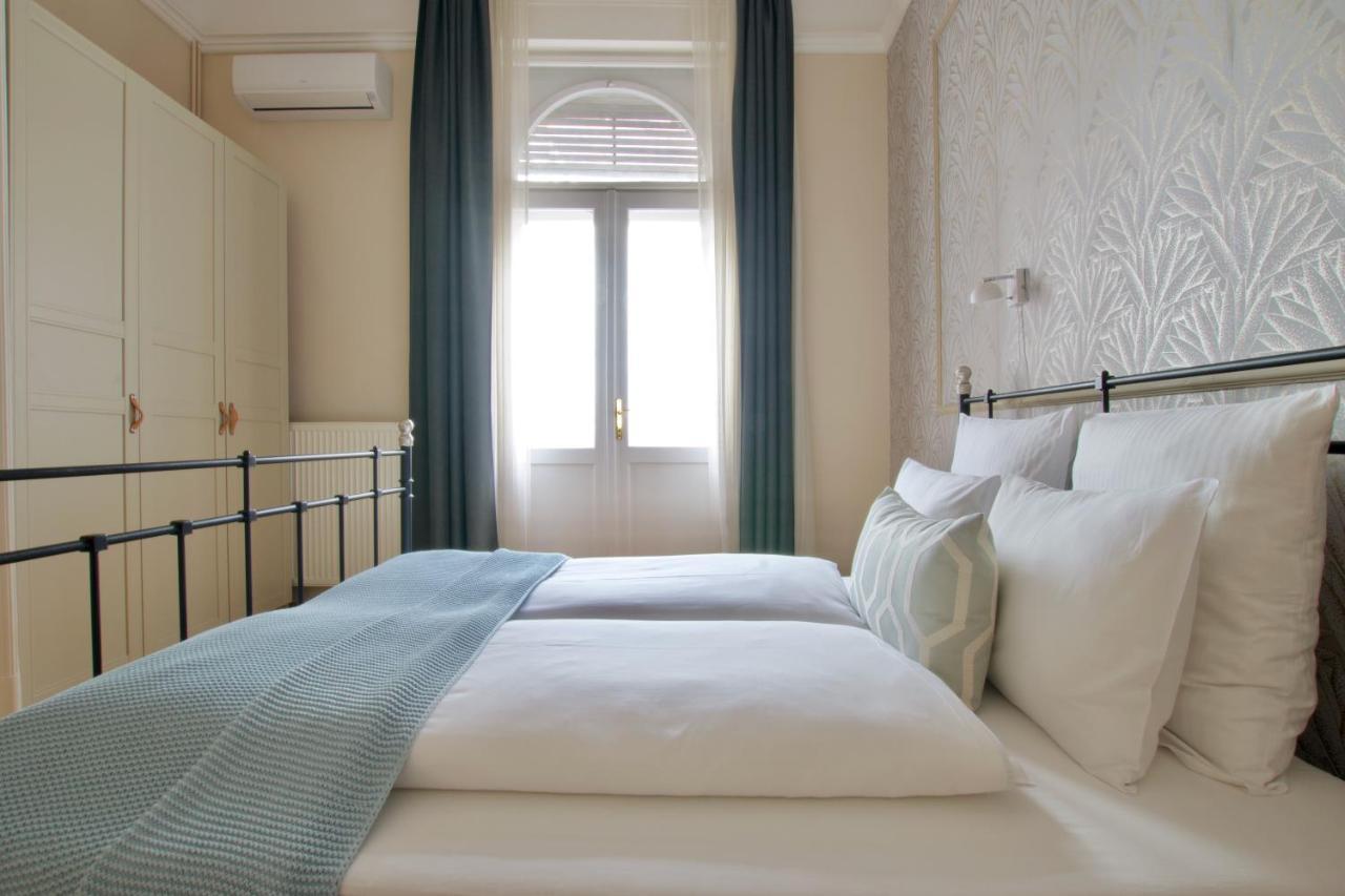 Standard Apartment by Hi5 - Kecskemeti street suite Budapest Bagian luar foto